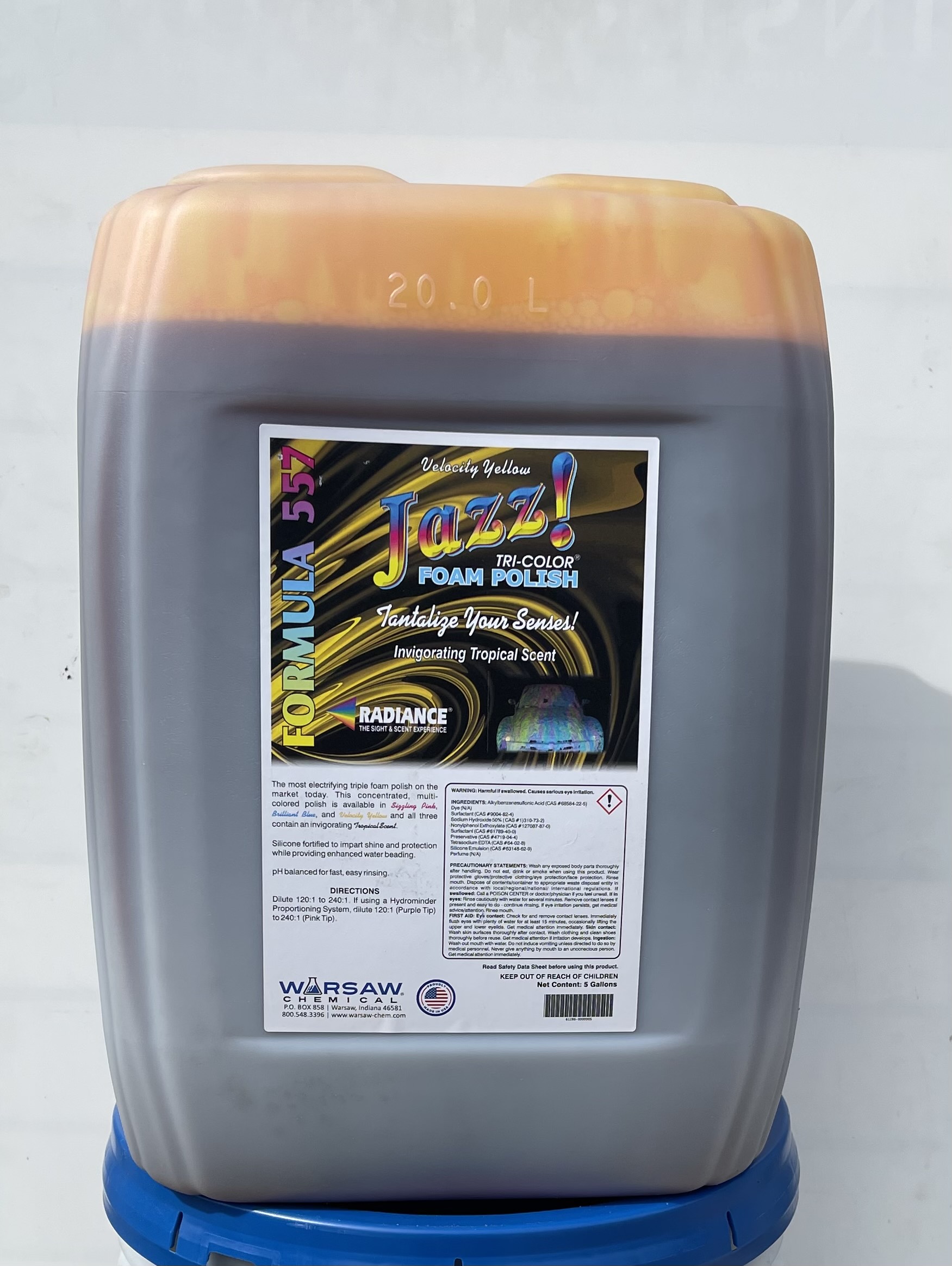 THIS CONCENTRATED MULTI-COLORED POLISH IS AVAIABLE IN BLUE AND RED. SILICONE FORTIFIED TO IMPART SHINE AND PROTECTION.